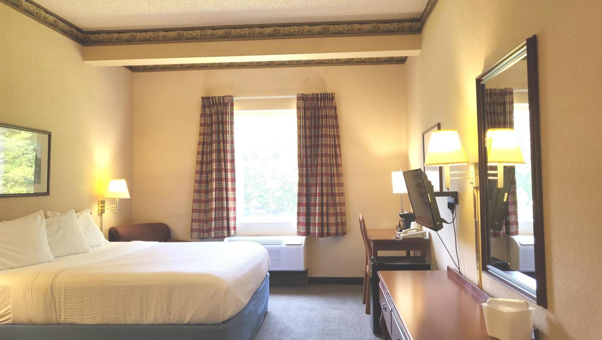 Magnuson Hotel West Liberty Екстер'єр фото